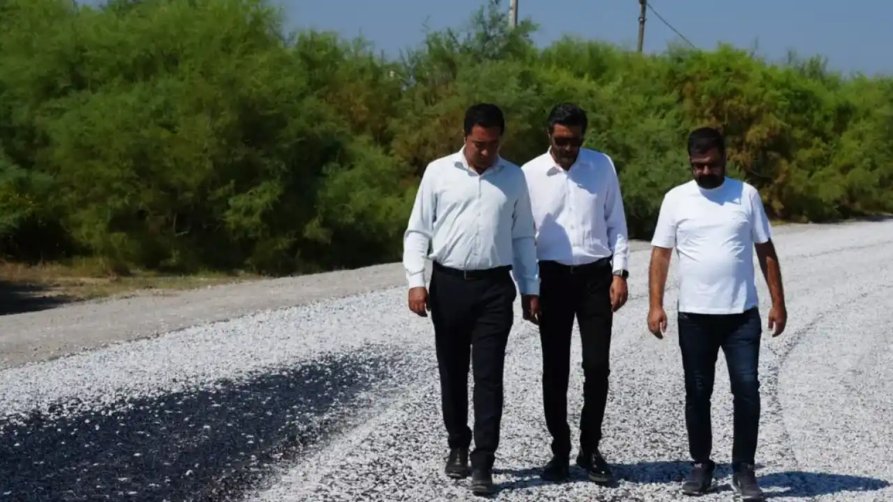 Muğla Milas'ta geniş kapsamlı sathi kaplama çalışması