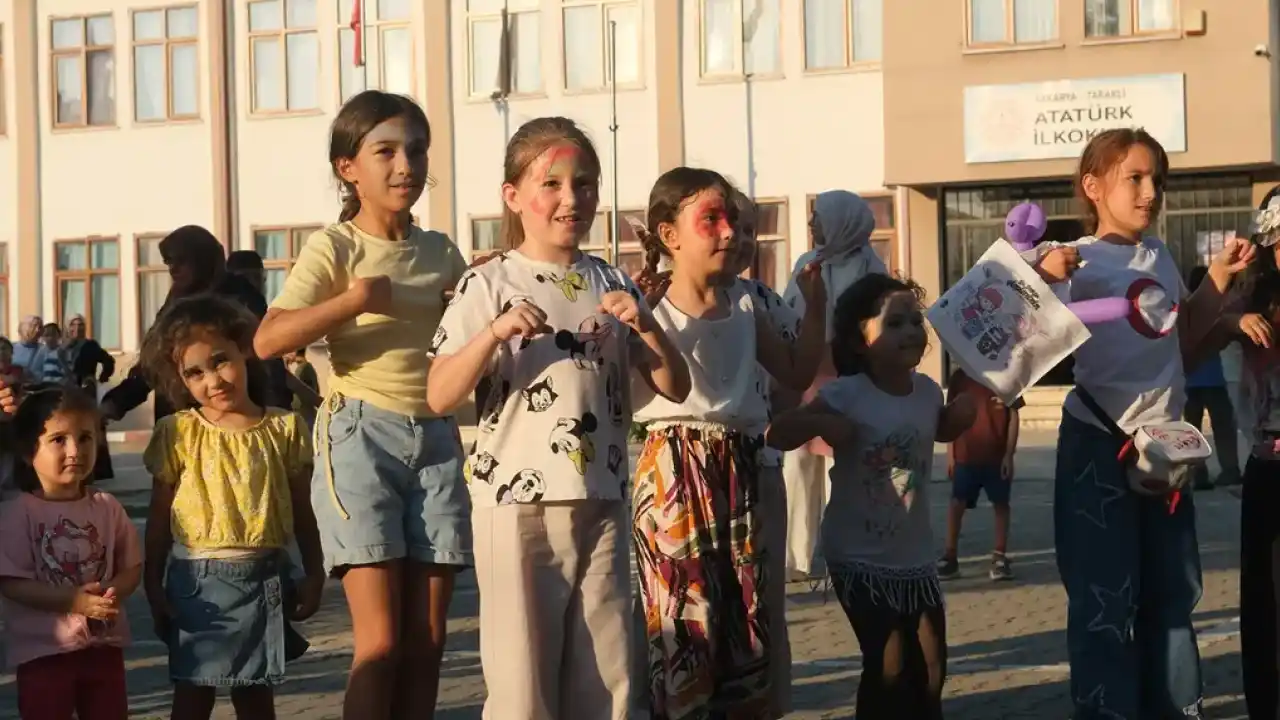 Sakarya Taraklı'da çocuklarla 'Gezgin' buluşma