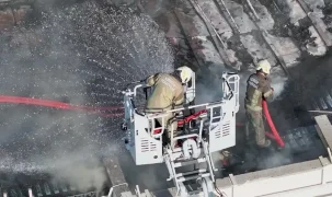 8 katlı binadaki yangına hızlı müdahale