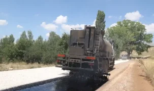 Antalya Korkuteli’de 3 kilometrelik sathi asfalt yol çalışması yapıldı