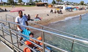 Antalya’da engelsiz plajlara yoğun ilgi