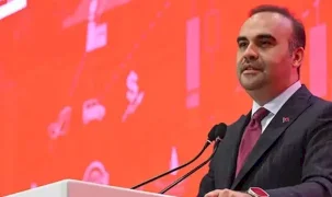 Bakan Kacır: Türkiye ekonomisi 24 çeyrektir büyüyor