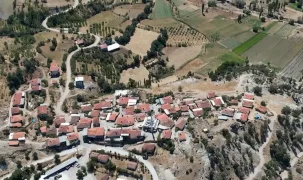 Demirci’de ulaşımı güçlendiren 45 kilometrelik çalışma