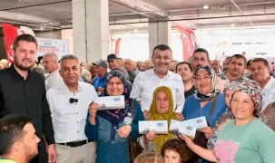 Denizli’de üreticinin yüzü Büyükşehir ile gülüyor