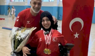 Dünya şampiyonu Alyurt’a sürpriz kutlama