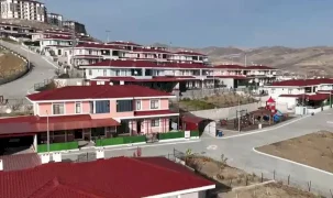 Elazığ'da 371 Ahıska Türkü aileye yeni konut ve kimlik kartı