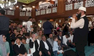 Gaziantep'te Celal Karatüre ilahileri çocuklarla söyledi