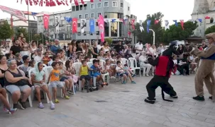 İstanbul Maltepe'de çocuklara yaz boyu tiyatro keyfi