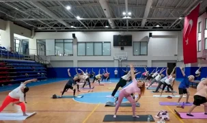 İstanbul Maltepe'de kadınlar için yoga dersleri