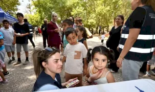 İzmir Bayraklı Karagöl’de sosyal dayanışma pikniği