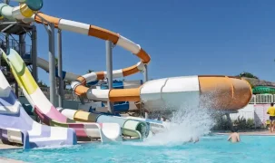 İzmir Büyükşehir’den gençlere aquapark keyfi