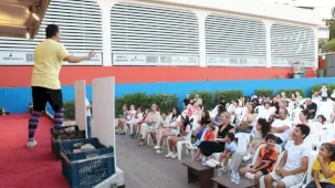 İzmir Çiğli'de Mahalle Tiyatro Günleri başladı