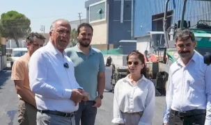 İzmir Gaziemir’de asfaltlama atağı