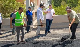 İzmir Narlıdere’de asfalt çalışmaları hız kesmeden sürüyor