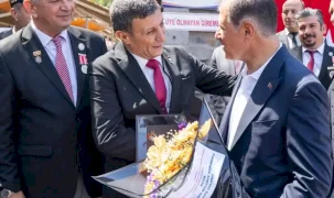 İzmir'de Başkan Tugay, şehit aileleri ve gazilerle buluştu
