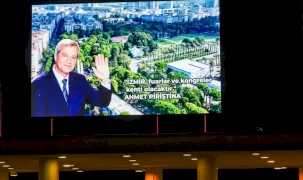 İzmir'de merhum Piriştina’nın sözü artık LED ekranda yaşatılacak