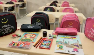 Karatay'da 9 bin öğrenciye çanta ve kırtasiye seti hediyesi