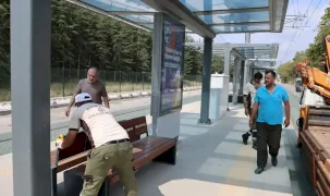 Kocaeli’de tramvay duraklarına 260 yeni bank