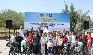 Konya'da çocuklara bisiklet sevinci