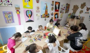 Mersin’de çocuklar hem eğleniyor hem öğreniyor