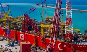 Osman Gazi için kritik aşama! 260 tonluk Alev Kulesi yerine yerleştirildi