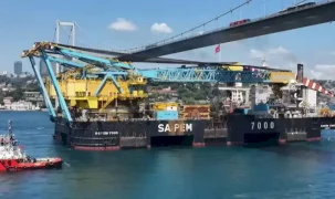 Saipem 7000 Boğazlar'dan güvenle geçti