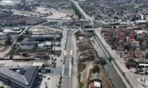 Sakarya'da Yazlık Kavşağı’nda trafiği rahatlatacak köprüde önemli aşama