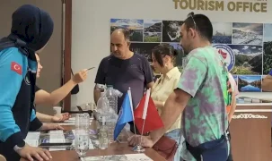 Trabzon’da turizm ofisleri turistlerin rehberi oluyor