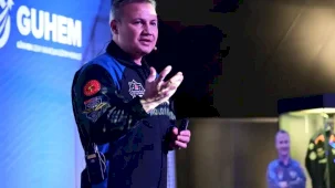 Türkiye’nin ilk astronotu Alper Gezeravcı Tuğgeneral oldu