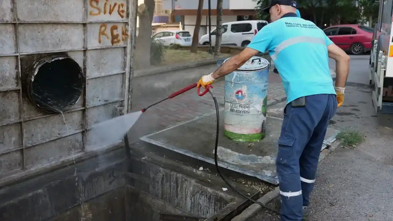 Temiz Maltepe için ekipler Altayçeşme’de sahada
