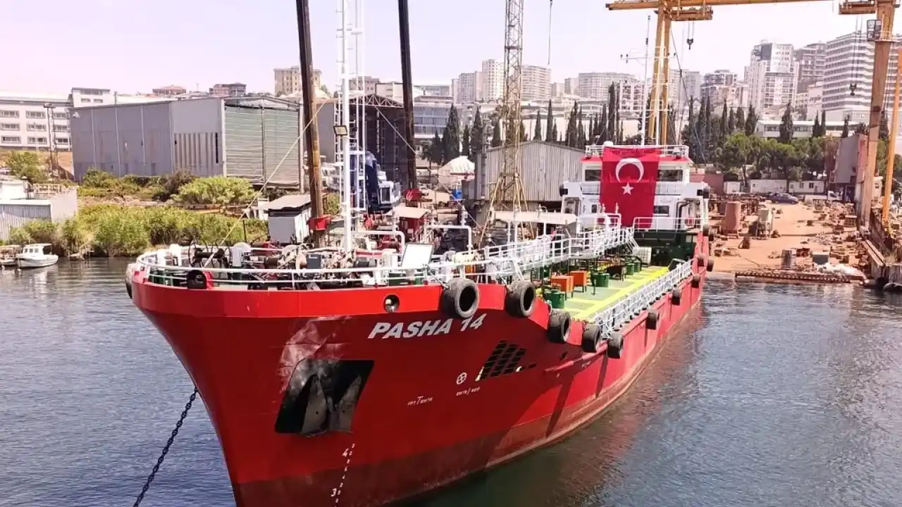 Yakıt barcı filosuna iki yeni gemi