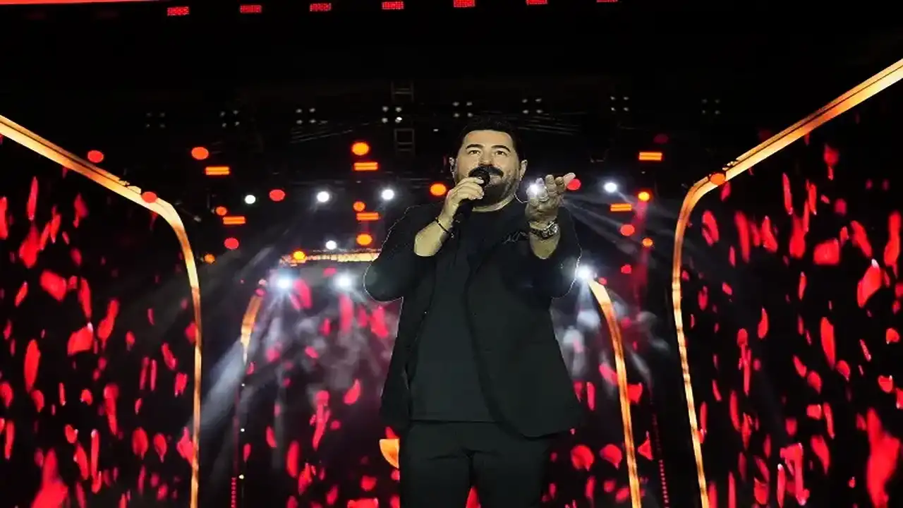 Ankara'da Serkan Kaya unutulmaz konser verdi