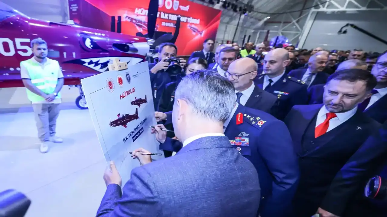 Ankara'da yeni nesil HÜRKUŞ teslim edildi