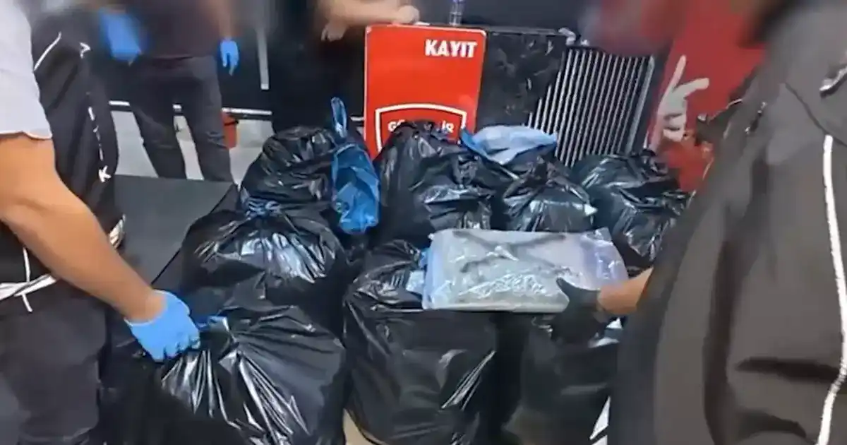 Emniyet'ten uyuşturucu madde satıcılarına dev operasyon