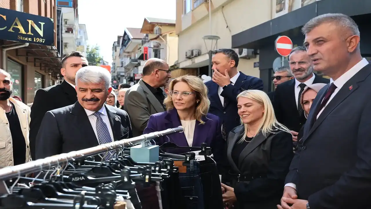 Gölcük Alışveriş Festivali Kocaeli'de ticareti canlandırdı