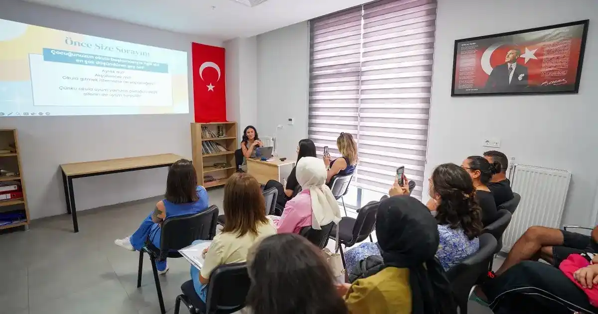 İstanbul Beylikdüzü’nde okula uyum semineri