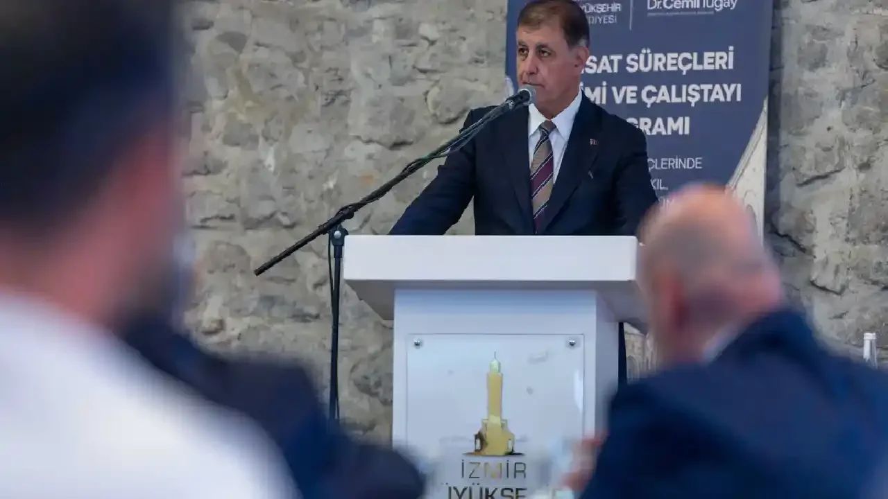 İzmir’de Esnaf ve Belediyeyi Birleştiren Ruhsat Çözümü