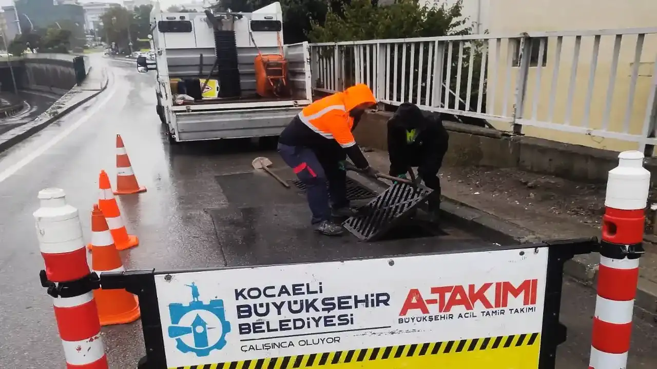 Kocaeli'de sağanak yağışa karşı ekipler teyakkuzda