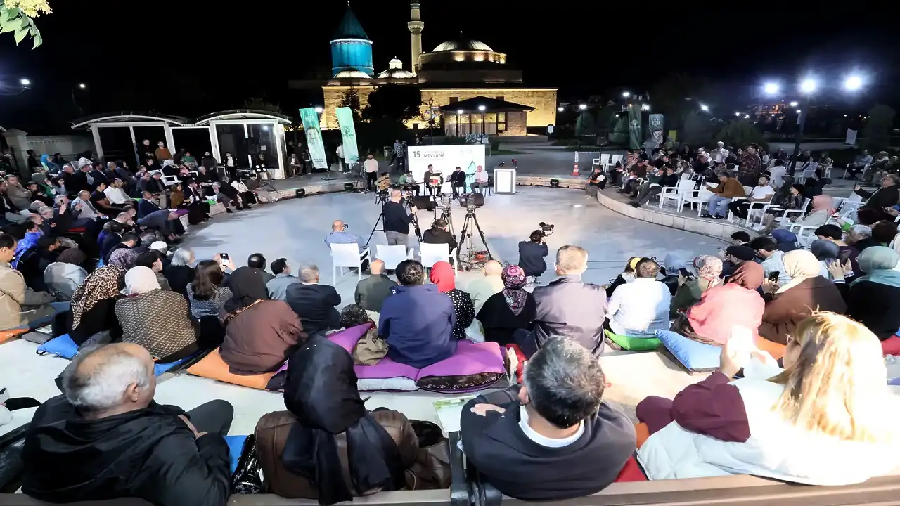 Konya'da 15. Uluslararası Mevlânâ Şiir Şöleni Başladı