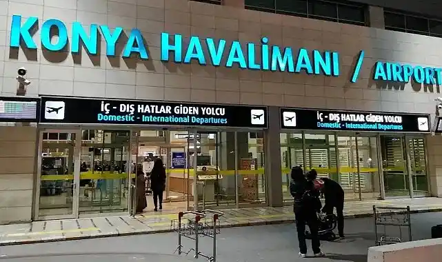 Konya Havalimanı'nda Karşılamaya Gidenler İçin: İniş Saatini Gerçekten Nereden Öğrenirsiniz?
