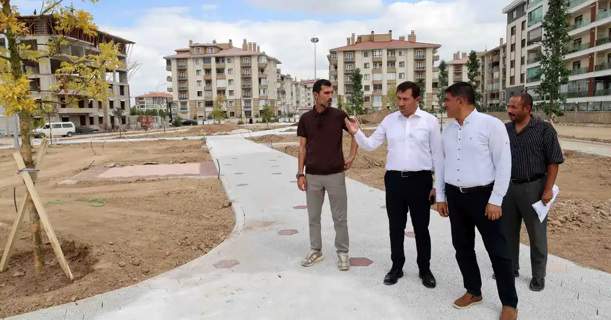 Konya Karatay'da yeşil dönüşüm mahallelerde sürüyor