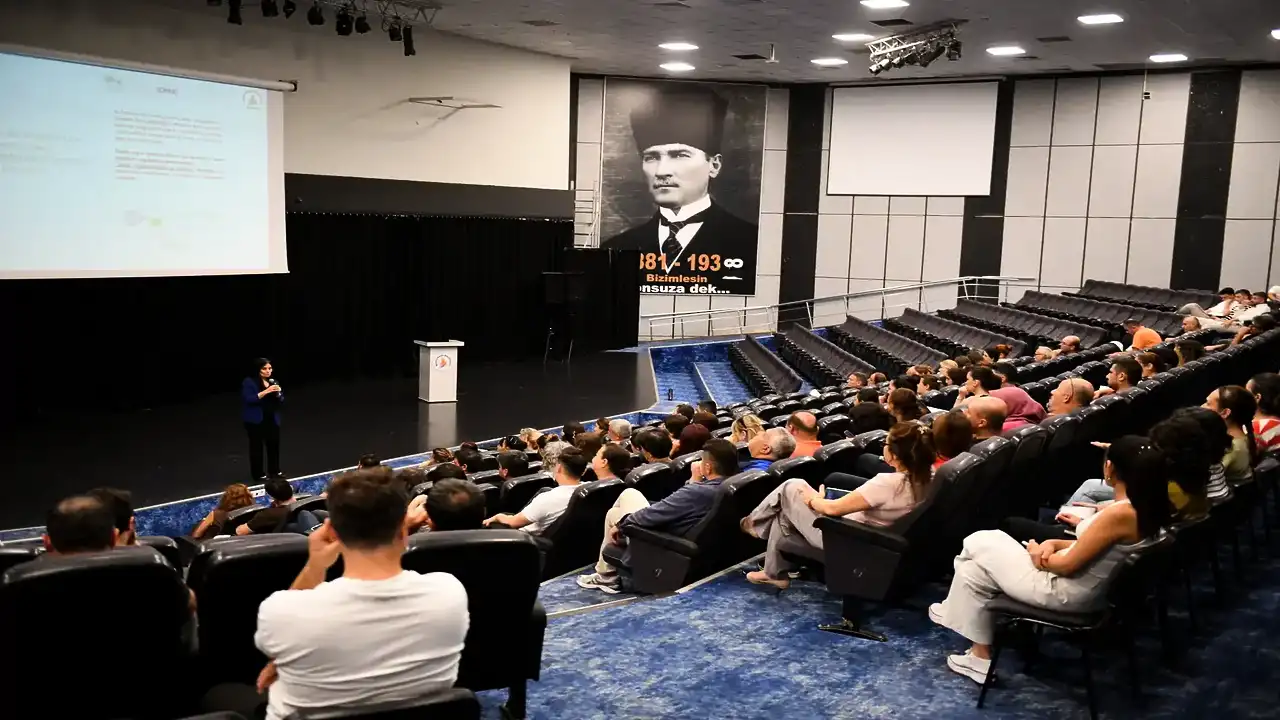 Muratpaşa personelinden su tasarrufu için mavi seferberlik
