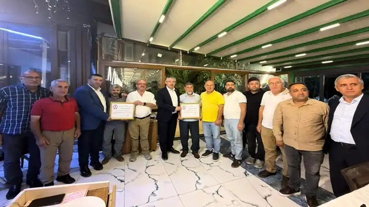 Şaban Çopuroğlu İskenderun'da esnafı ziyaret etti