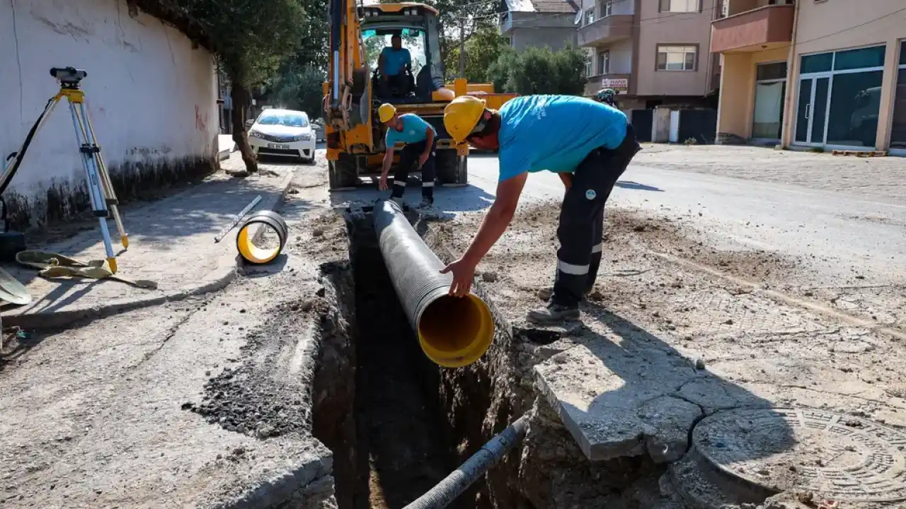 Sakarya'da Ankara Caddesi’nin yağmursuyu altyapısı yenileniyor