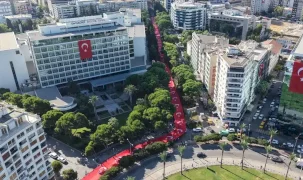 9 Eylül ruhu İzmir sokaklarında