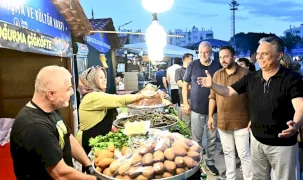 Antalya Muratpaşa'da Yöreler 'Akdeniz Gecesi' ile başladı