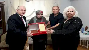Bakan Güler İstanbul'da şehit ailesini ziyaret etti