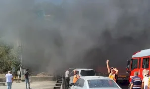 Bayraklı Tünelleri’ndeki tır yangını kısa sürede söndürüldü