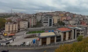 Beyoğlu’nda yeni okul öğrencileriyle buluştu