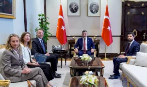 Cevdet Yılmaz, 4 ülkenin büyükelçisini ağırladı